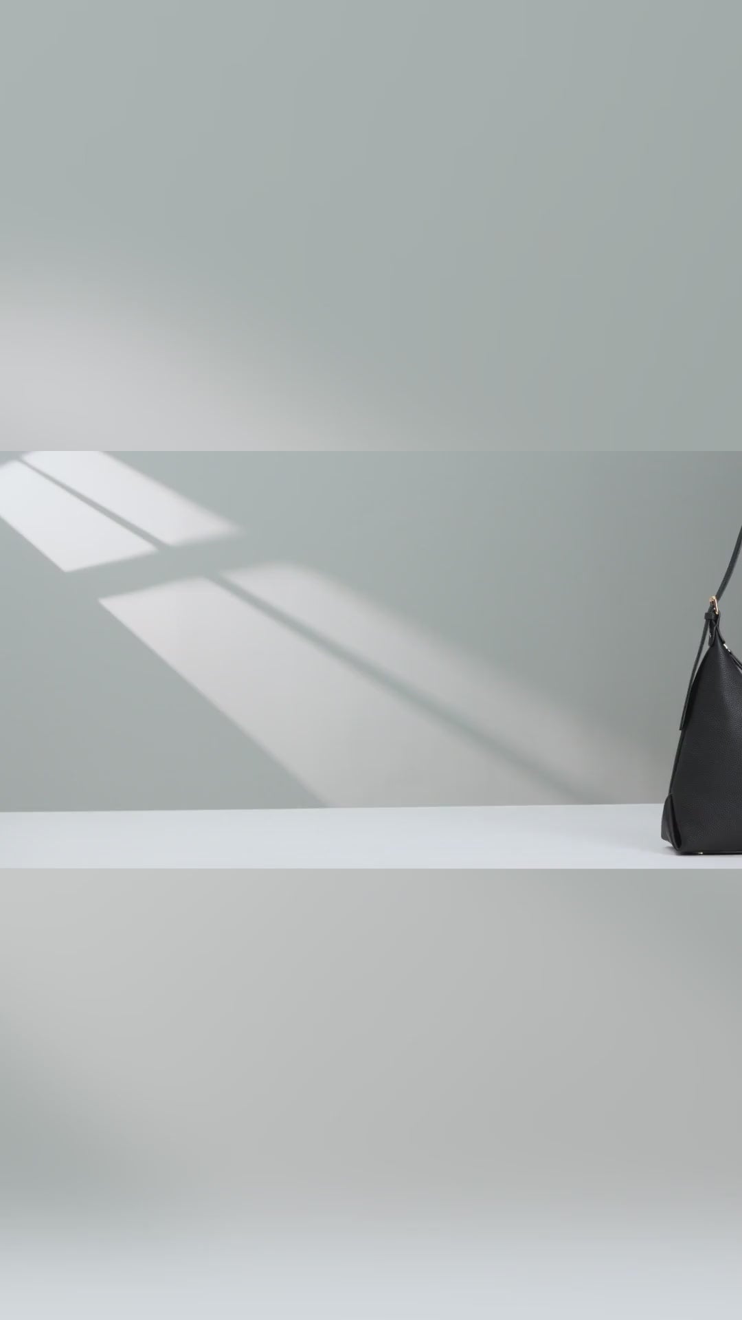 Vera Genuine Leather Handbag (Black)